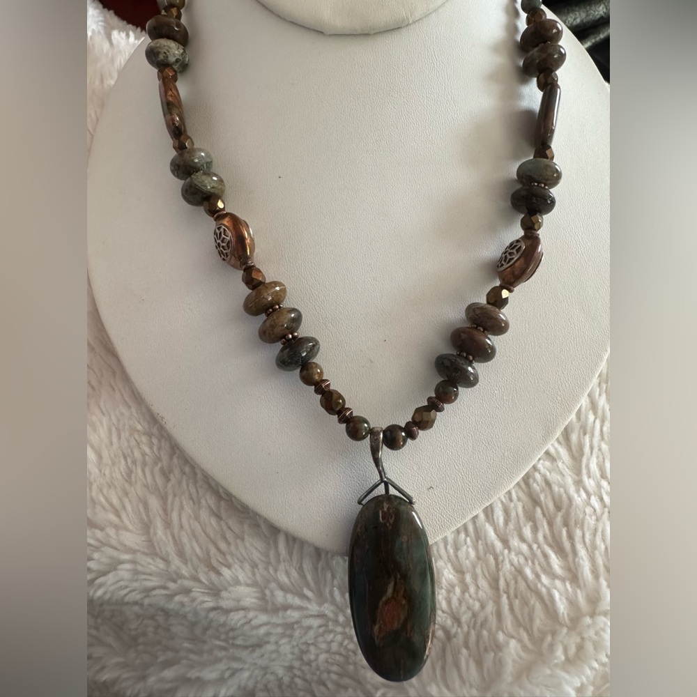 Estate: Unique Fuchsite & Beaded Necklace w/Rose Gold Link Chain- Unisex